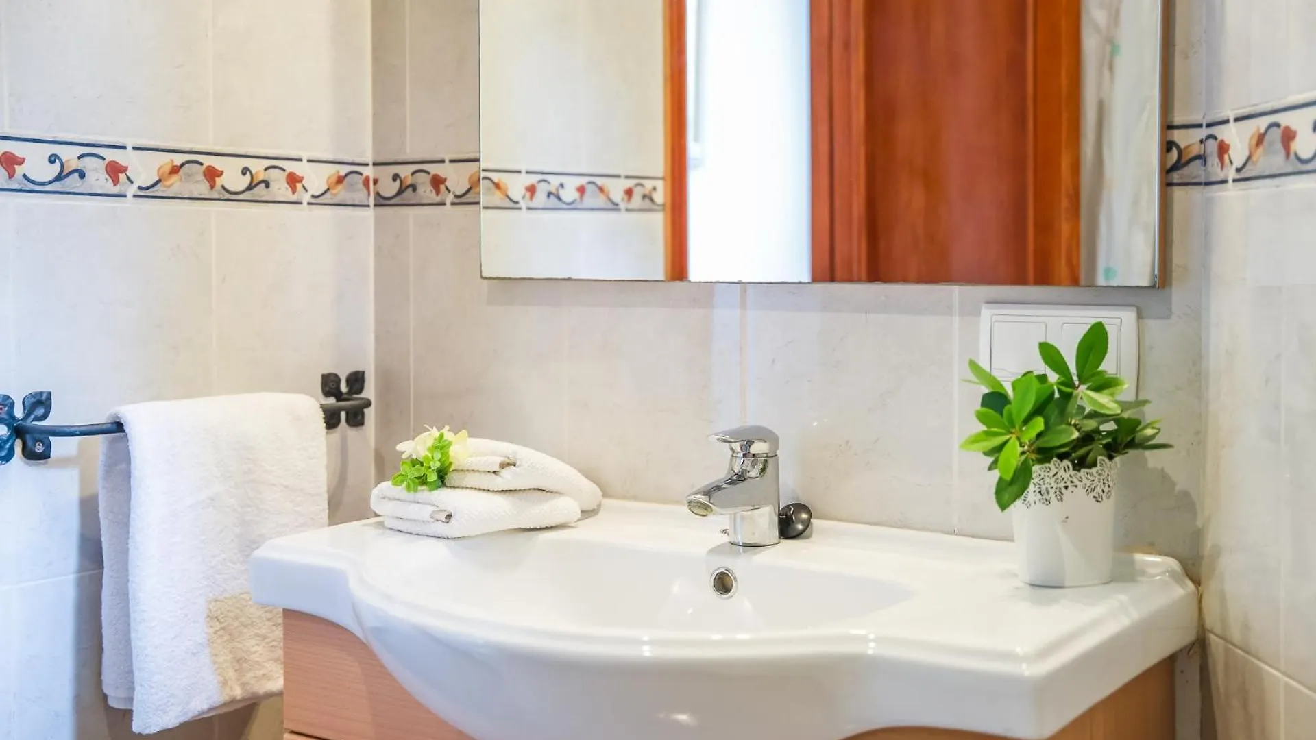 Ideal Property Mallorca - Esteban Sa Pobla Spain